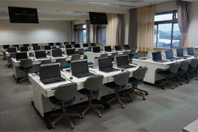 講義研究棟 東京都市大学情報基盤センター Sc